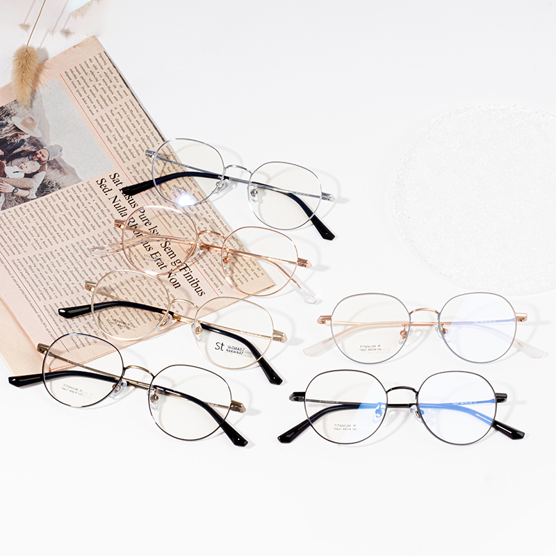 moteriškų dizainerių akinių rėmeliai