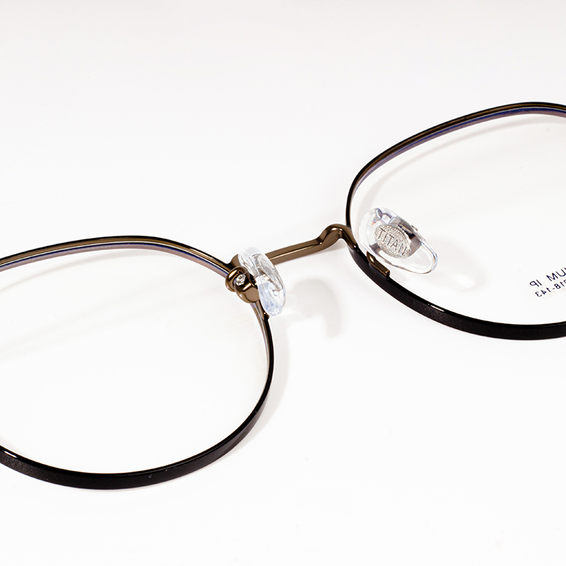 bingkai kacamata desainer wanita