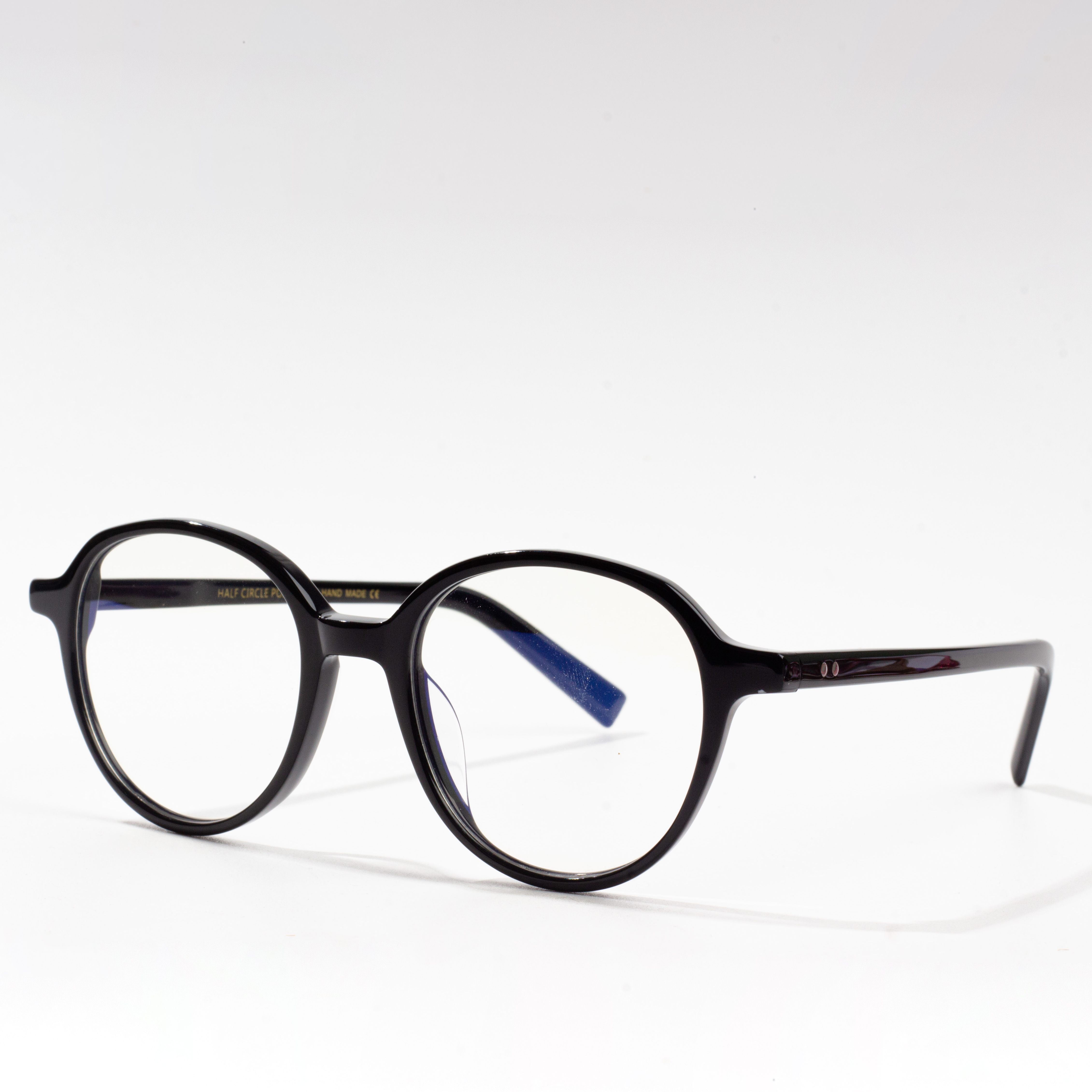 modernūs akinių rėmeliai