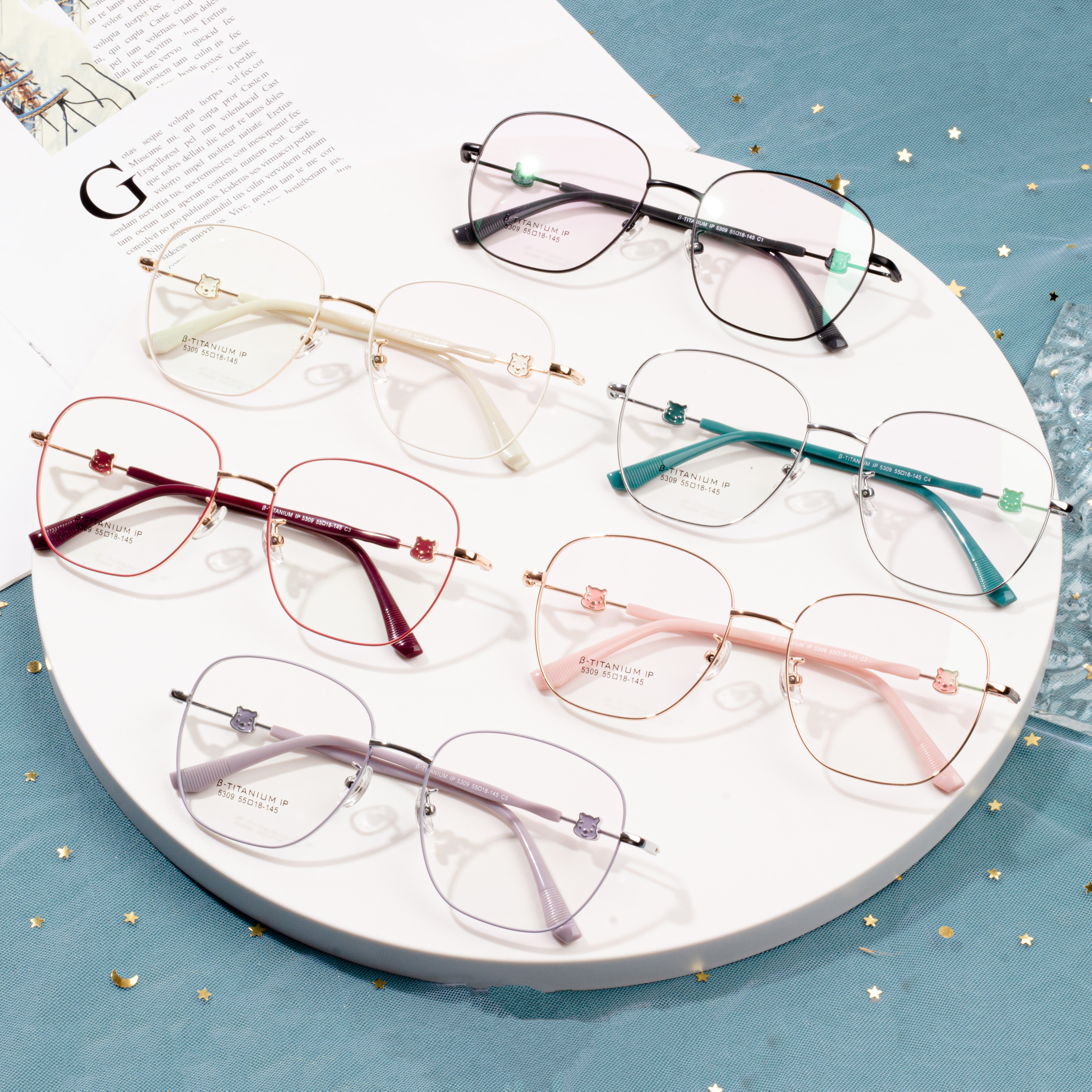 चश्मा फ्रेम शैली में हैं