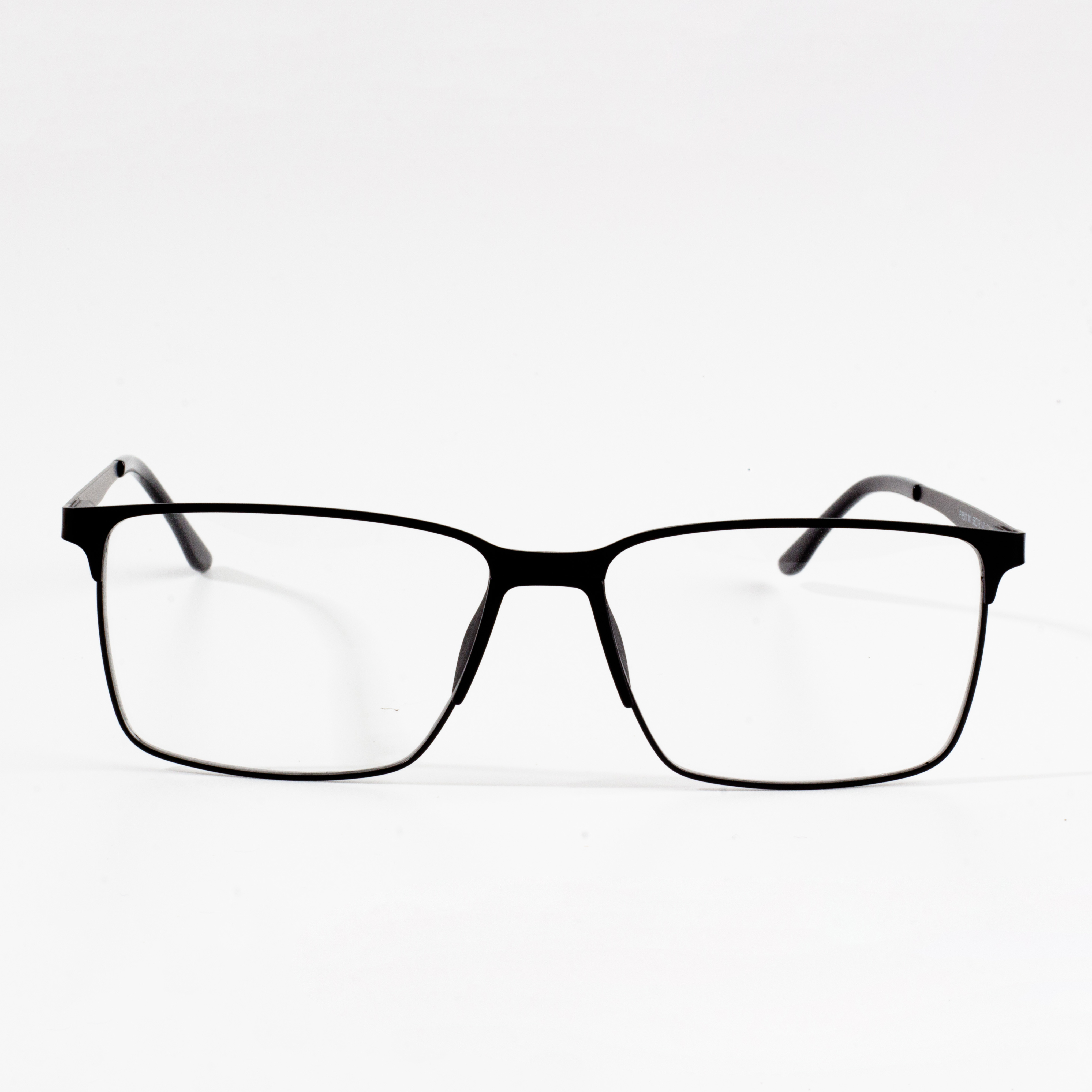 dizainerių sukurti akinių rėmeliai vyrams