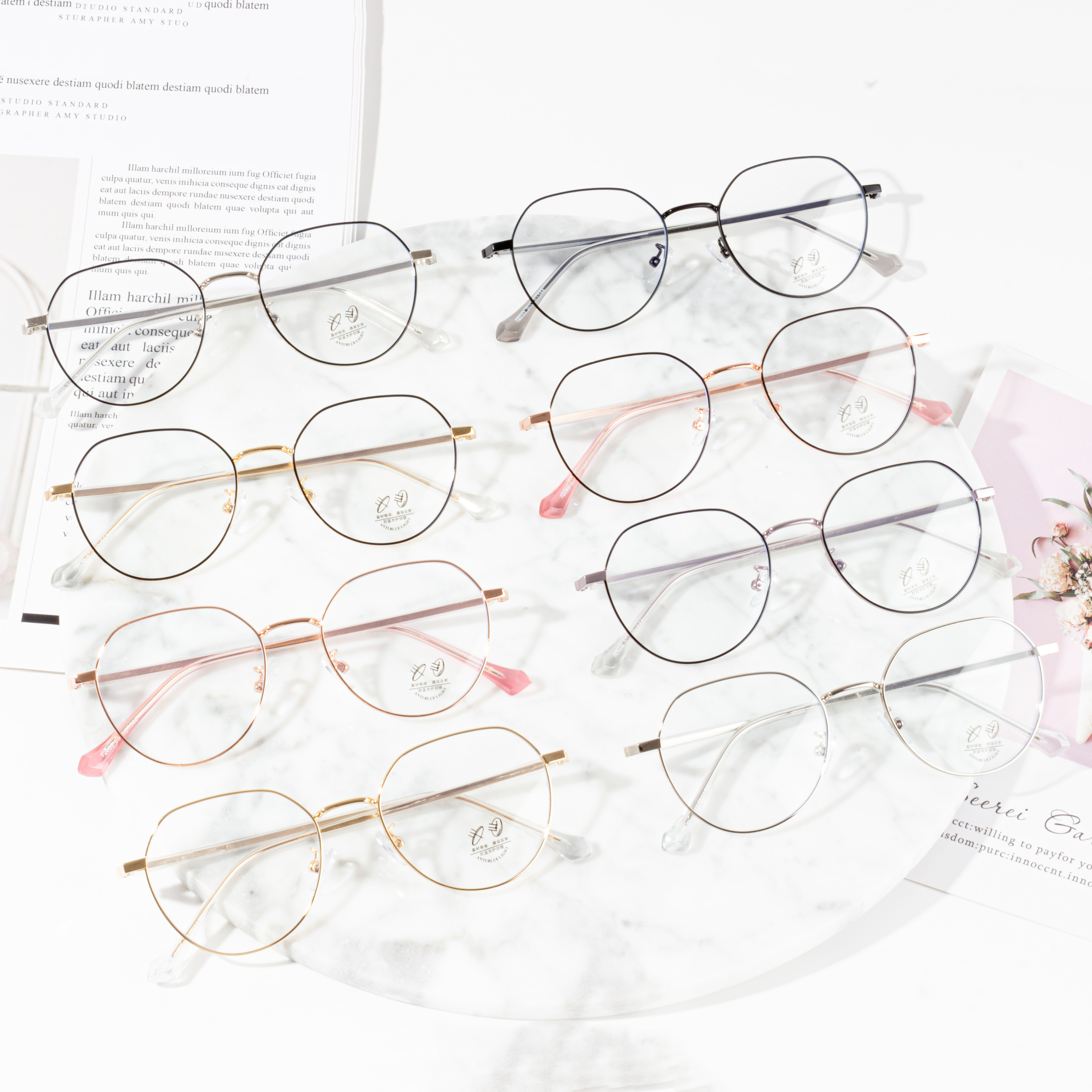 montures de lunettes en métal de designer