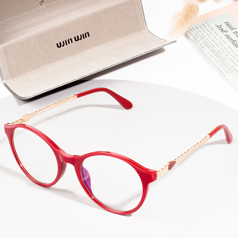 bingkai kacamata wanita desainer