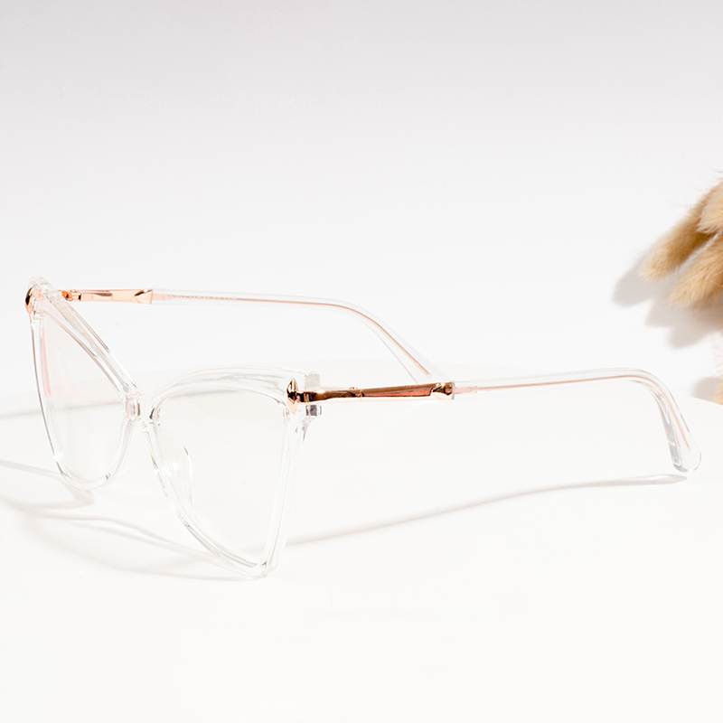 Korniza të syzeve të dizajnuara për femra