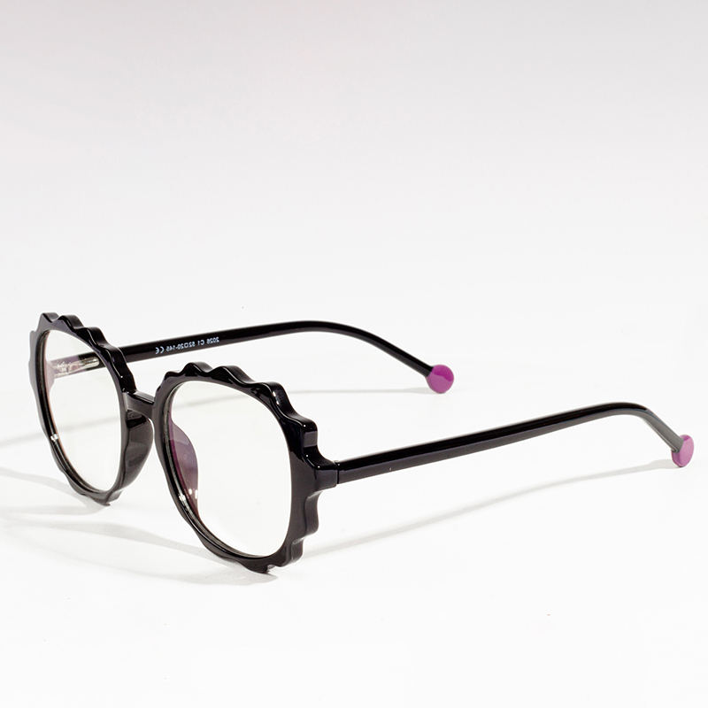 महिलाओं के लिए डिजाइनर चश्मा फ्रेम