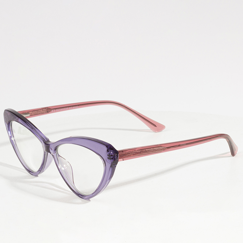 designer brilleinnfatninger for kvinner