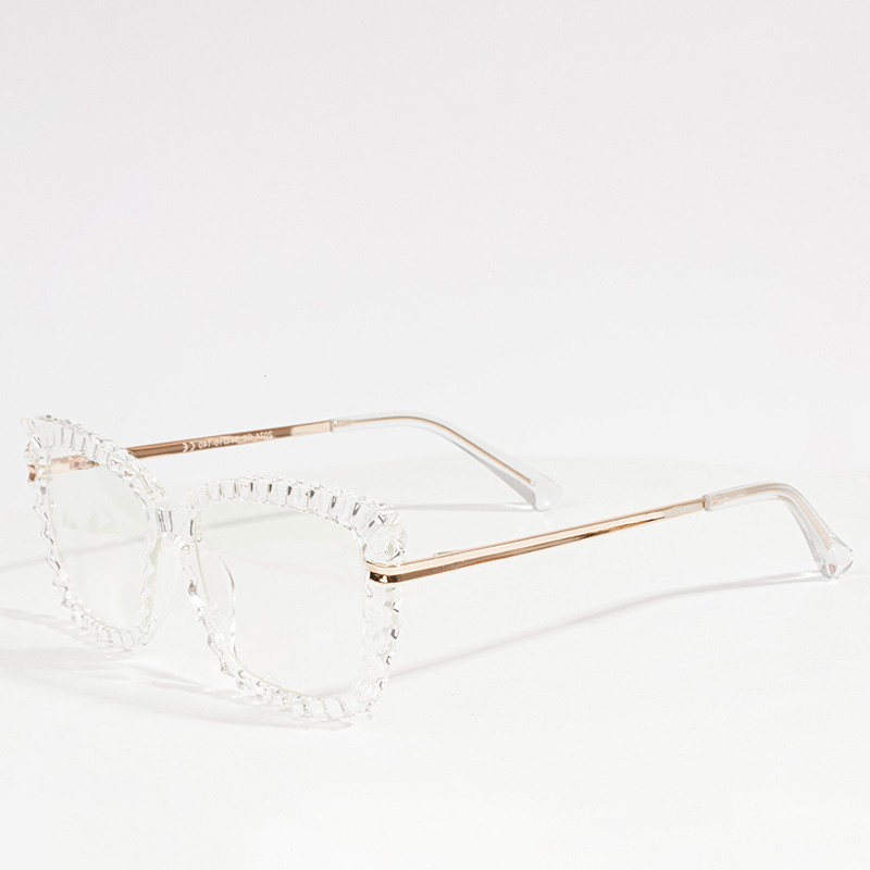 إطارات النظارات المصممة للسيدات