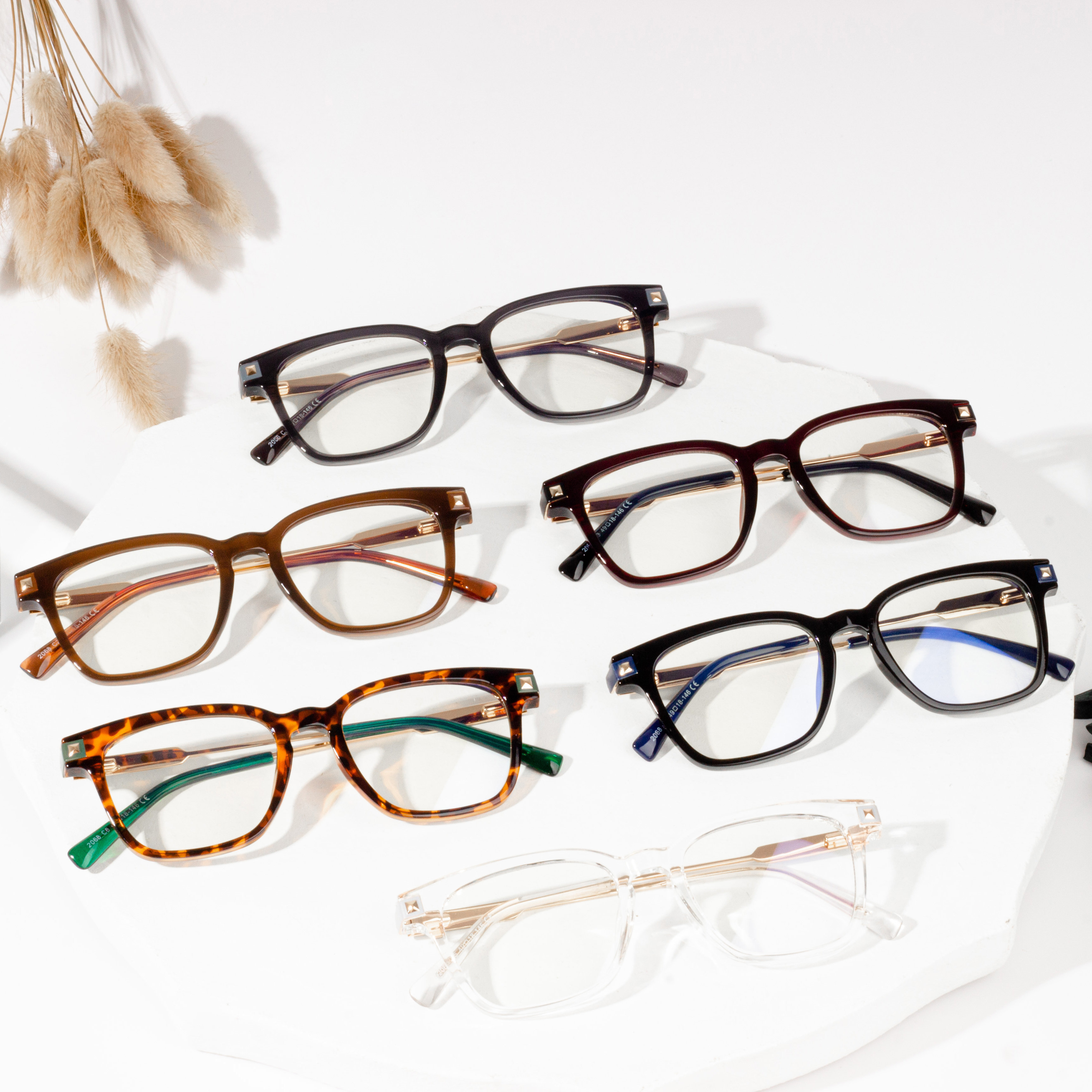 frèamaichean petite eyeglass boireannaich