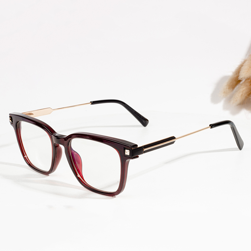 petites montures de lunettes pour femmes